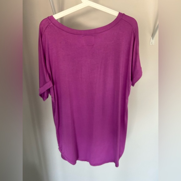 JK Designs Magenta Short Sleeve V-Neck Tee - Picture 3 of 3